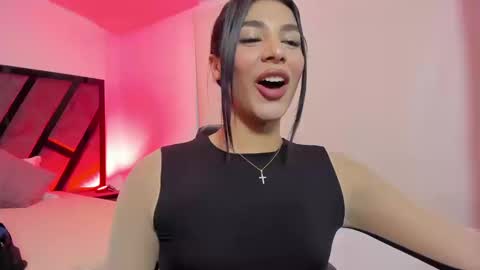 Snapshot of isabellefoxx chatting on 8, 9, 2025 Isa online show from 8, 9, 2025