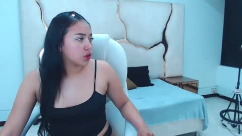 Snapshot of isabellrodriguez18 chatting on 4, 2, 2025 isabellrodriguez18 online show from 4, 2, 2025