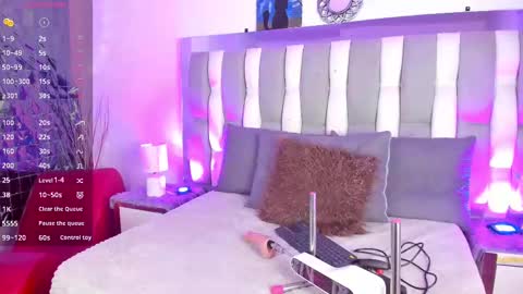 Snapshot of isadiazz chatting on 7, 11, 2025 Isa online show from 7, 11, 2025