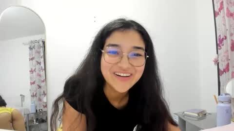 Isa Suarez online show from 19, 3, 2026