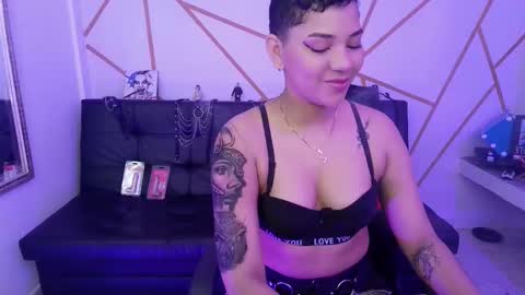 Snapshot of ise_lunny chatting on 19, 9, 2025 isabela online show from 19, 9, 2025