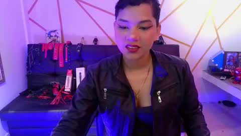 Snapshot of ise_lunny chatting on 6, 10, 2025 isabela online show from 6, 10, 2025