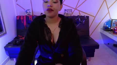 Snapshot of ise_lunny chatting on 18, 10, 2025 isabela online show from 18, 10, 2025