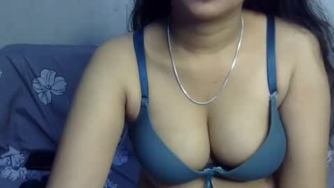 Snapshot of ishika_ishu chatting on 14, 9, 2025 ishika_ishu online show from 14, 9, 2025