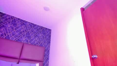 isidel79 online show from 5, 5, 2026