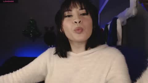 Snapshot of isis_diosa chatting on 16, 12, 2024 Ana Maria online show from 16, 12, 2024