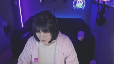 Snapshot of isis_diosa chatting on 4, 2, 2025 Ana Maria online show from 4, 2, 2025