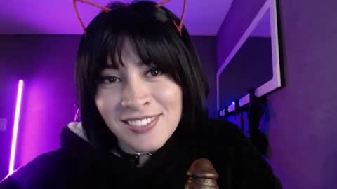 Snapshot of isis_diosa chatting on 19, 2, 2025 Ana Maria online show from 19, 2, 2025