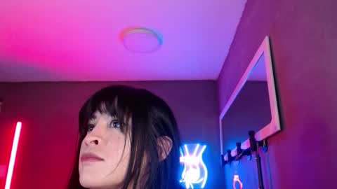 Snapshot of isis_diosa chatting on 29, 11, 2025 Ana Maria online show from 29, 11, 2025