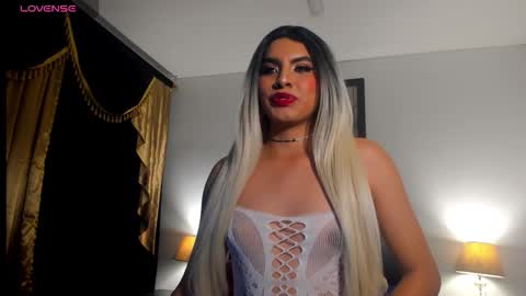 Snapshot of isis_shine chatting on 23, 9, 2025 isis_shine online show from 23, 9, 2025