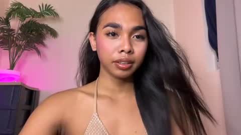 Snapshot of island_girlxxx chatting on 7, 7, 2026 Alona online show from 7, 7, 2026