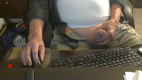 Snapshot of islandduke chatting on 6, 7, 2026 Duke online show from 6, 7, 2026