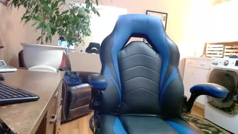 Snapshot of islandguy70 chatting on 1, 1, 2025 Jim online show from 1, 1, 2025