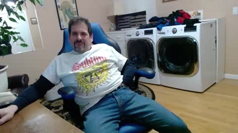 Snapshot of islandguy70 chatting on 8, 1, 2025 Jim online show from 8, 1, 2025