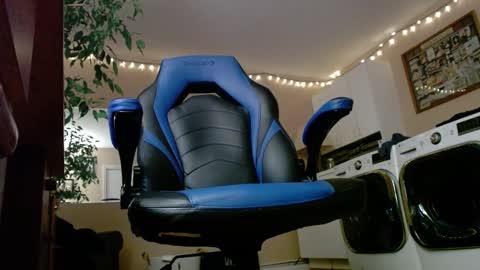 Snapshot of islandguy70 chatting on 23, 1, 2025 Jim online show from 23, 1, 2025