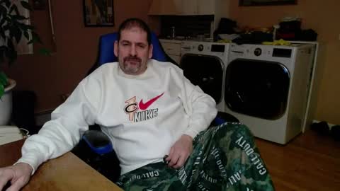 Snapshot of islandguy70 chatting on 6, 2, 2025 Jim online show from 6, 2, 2025