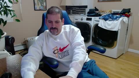 Snapshot of islandguy70 chatting on 8, 2, 2025 Jim online show from 8, 2, 2025