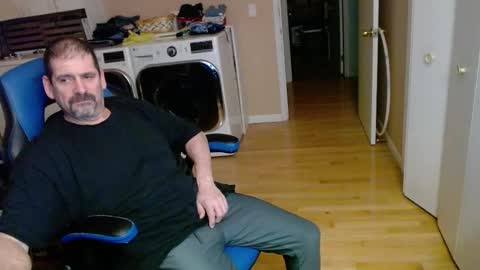 Snapshot of islandguy70 chatting on 13, 2, 2025 Jim online show from 13, 2, 2025