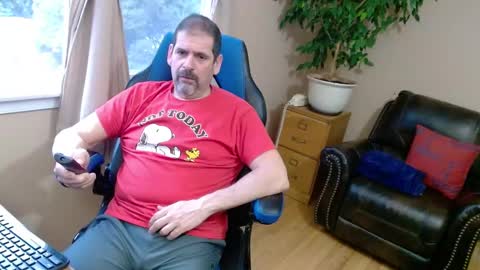 Snapshot of islandguy70 chatting on 16, 2, 2025 Jim online show from 16, 2, 2025