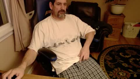 Snapshot of islandguy70 chatting on 26, 2, 2025 Jim online show from 26, 2, 2025