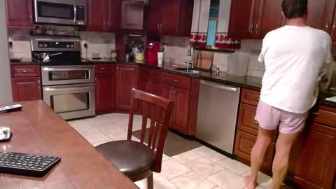 Snapshot of islandguy70 chatting on 10, 9, 2025 Jim online show from 10, 9, 2025