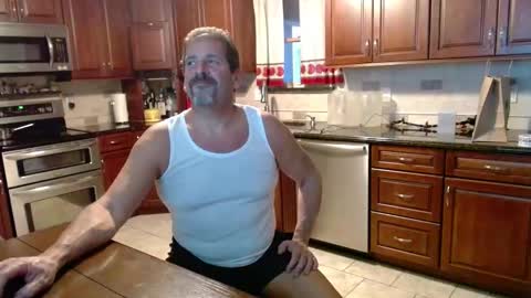 Snapshot of islandguy70 chatting on 15, 9, 2025 Jim online show from 15, 9, 2025