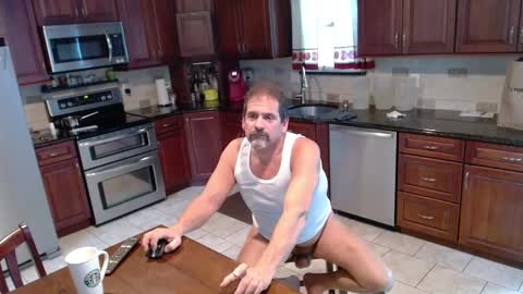 Snapshot of islandguy70 chatting on 30, 9, 2025 Jim online show from 30, 9, 2025