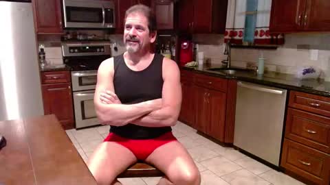 Snapshot of islandguy70 chatting on 13, 10, 2025 Jim online show from 13, 10, 2025