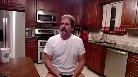 Snapshot of islandguy70 chatting on 17, 10, 2025 Jim online show from 17, 10, 2025