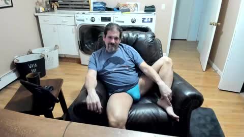 Snapshot of islandguy70 chatting on 23, 11, 2025 Jim online show from 23, 11, 2025