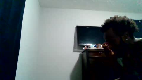 Snapshot of islandmaker chatting on 5, 10, 2025 islandmaker online show from 5, 10, 2025