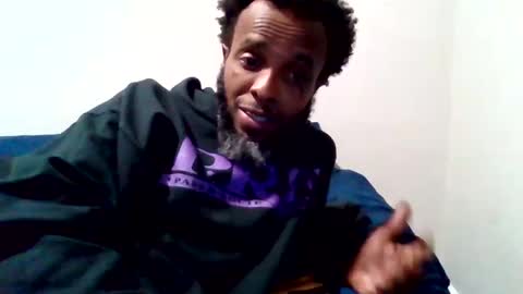 Snapshot of islandmaker chatting on 1, 11, 2025 islandmaker online show from 1, 11, 2025