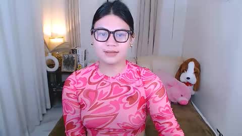 Snapshot of islawinslow chatting on 12, 9, 2025 isla online show from 12, 9, 2025