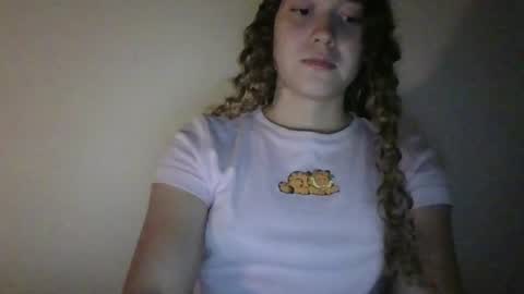 Snapshot of issa30213 chatting on 8, 7, 2026 Issa online show from 8, 7, 2026