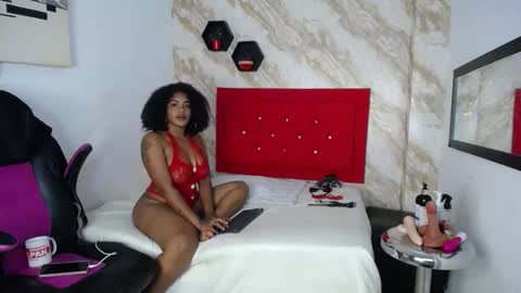 Snapshot of issa__love chatting on 21, 11, 2025 issa online show from 21, 11, 2025