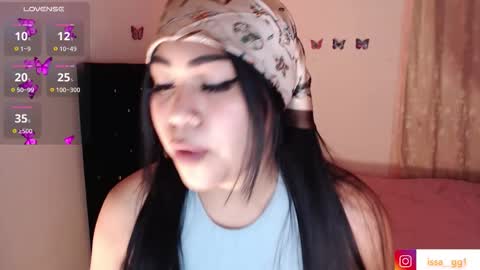 Snapshot of issa_gg chatting on 1, 10, 2025 isabella p online show from 1, 10, 2025