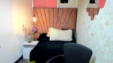 ISSA MILF online show from 1, 10, 2025