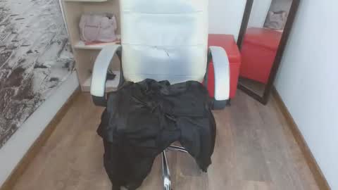 Issa  online show from 8, 3, 2025