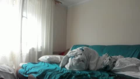 Issabelle online show from 10, 9, 2025