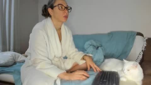 Issabelle online show from 21, 12, 2025