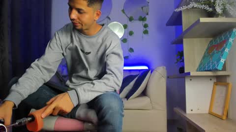 Snapshot of issac_james chatting on 21, 12, 2024 Issac online show from 21, 12, 2024