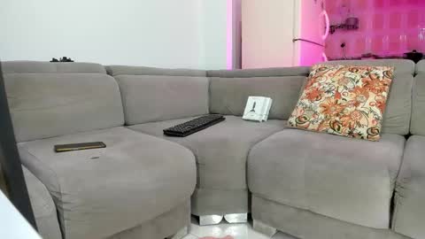 Snapshot of issalovexxx chatting on 22, 11, 2025 Isabella online show from 22, 11, 2025