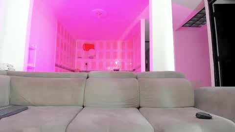 Snapshot of issalovexxx chatting on 11, 1, 2026 Isabella online show from 11, 1, 2026