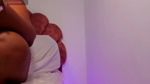 Snapshot of issanoirr chatting on 30, 11, 2025 issamar online show from 30, 11, 2025