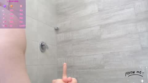 Snapshot of issys_lam chatting on 27, 2, 2025 issys online show from 27, 2, 2025