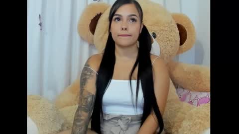 Snapshot of itahisa_sweet chatting on 12, 9, 2025 Itahisa sweet online show from 12, 9, 2025