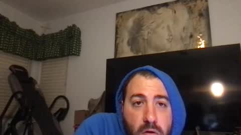 Snapshot of italianknob chatting on 21, 12, 2025 Valentino online show from 21, 12, 2025