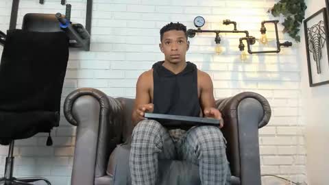 Italo Moore online show from 15, 9, 2025