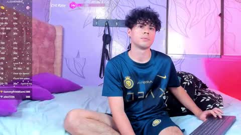 Snapshot of ithan_salvatore chatting on 5, 1, 2025 Ithan and Friends online show from 5, 1, 2025