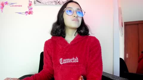 Snapshot of its__angelica_ chatting on 4, 1, 2025 Angelica online show from 4, 1, 2025